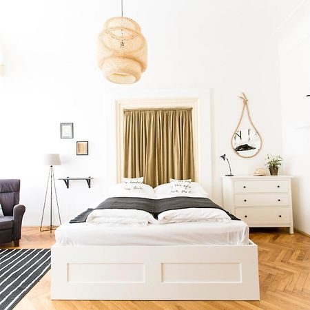 Friday Songs Apartment Praga Exterior foto