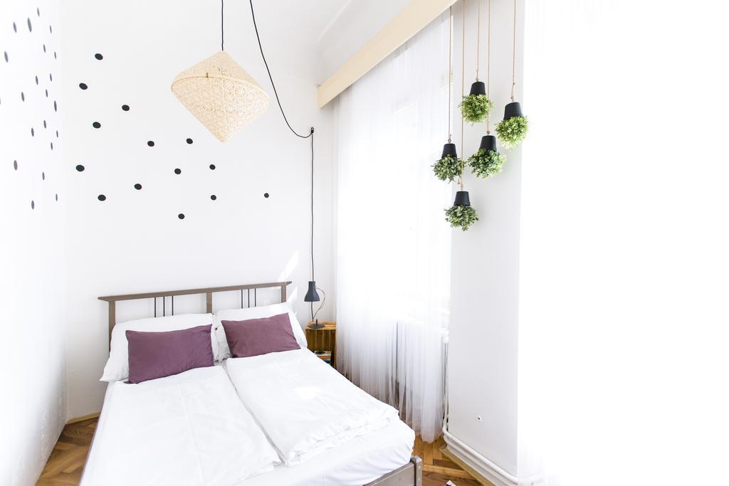Friday Songs Apartment Praga Exterior foto