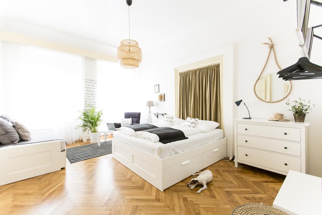 Friday Songs Apartment Praga Exterior foto