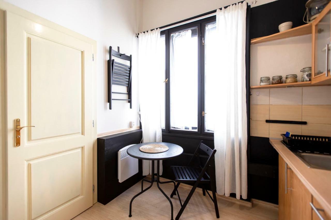 Friday Songs Apartment Praga Exterior foto